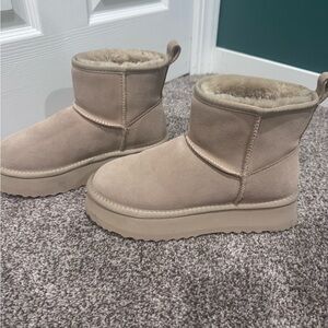Amazon Women's Beige Winter Boots